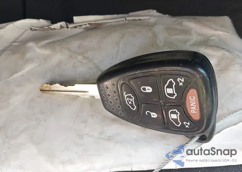 2007 Chrysler Town & Country Touring из США, поврежденный, VIN 2A4GP54L67R136381